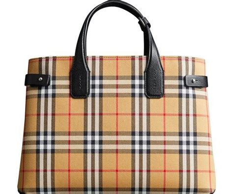 como reconocer un bolso burberry falso